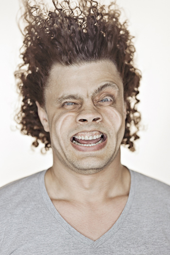 Tadao-cern-hilarious-facial-expression-16.jpg