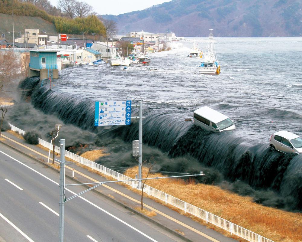 earthquake_tsunami_in_philippines.jpg